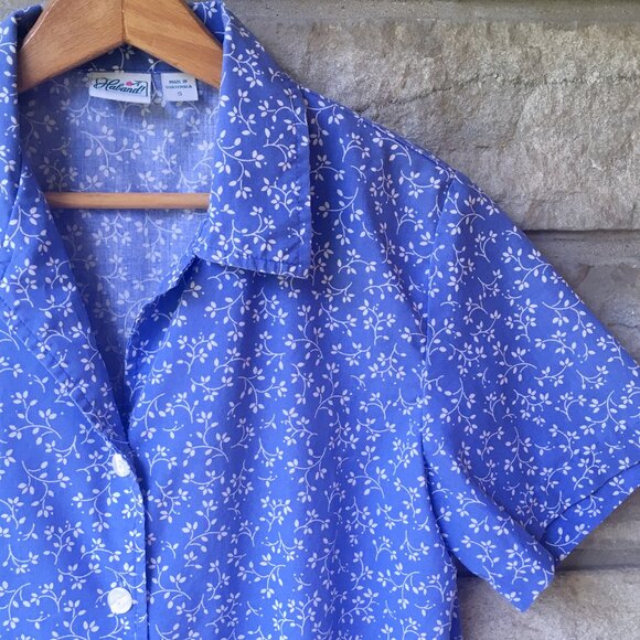 Vintage Blue Country Calico Short Sleeve Button Down - Picture 1 of 5